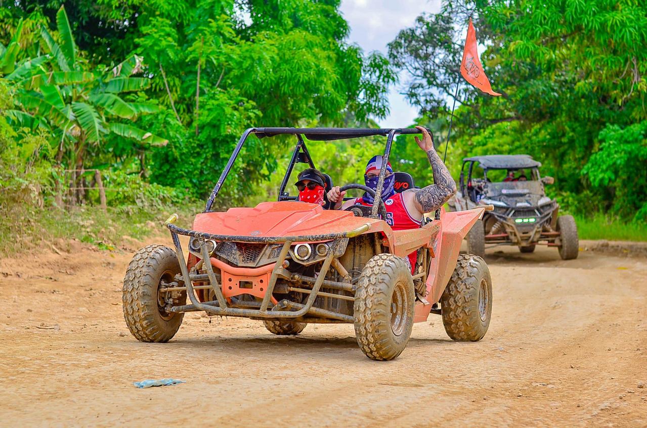 Viajeros y buggies en Punta Cana, foto 13