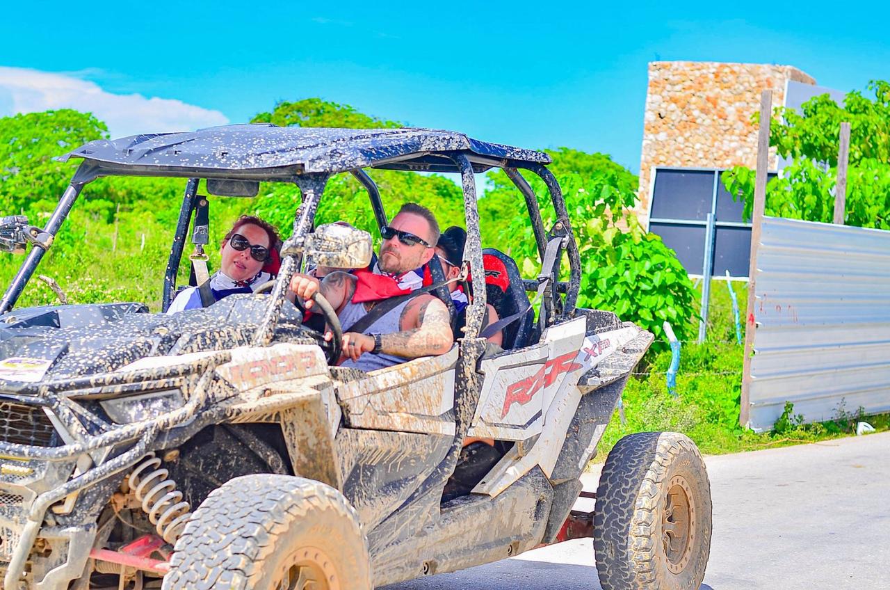 Viajeros y buggies en Punta Cana, foto 16