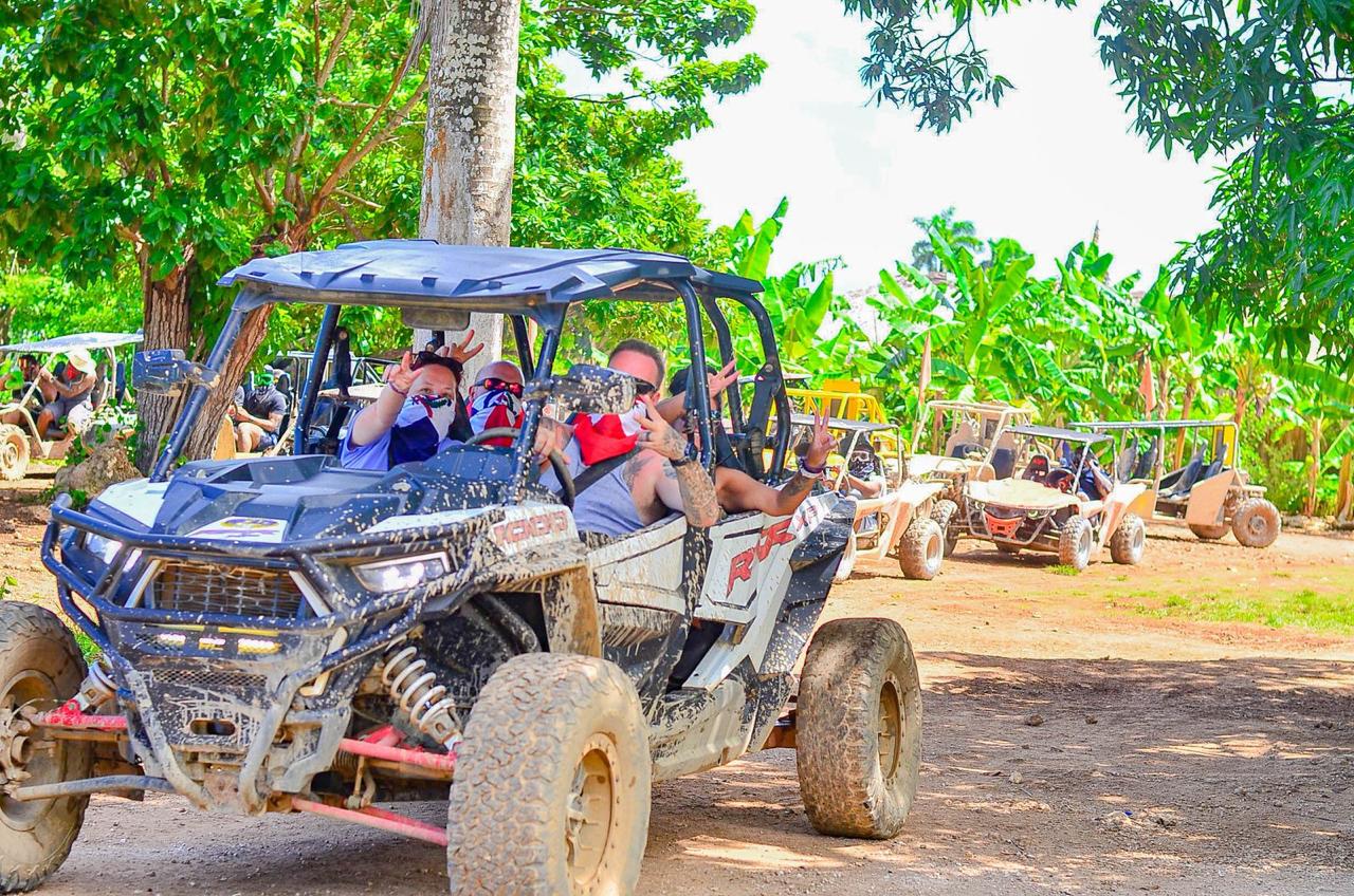 Viajeros y buggies en Punta Cana, foto 7