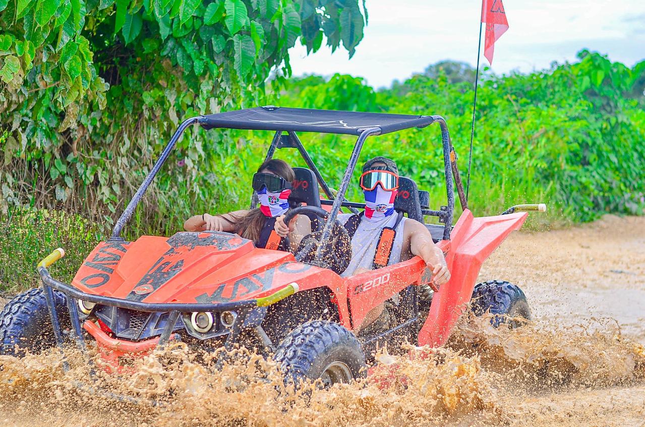 Viajeros y buggies en Punta Cana, foto 10